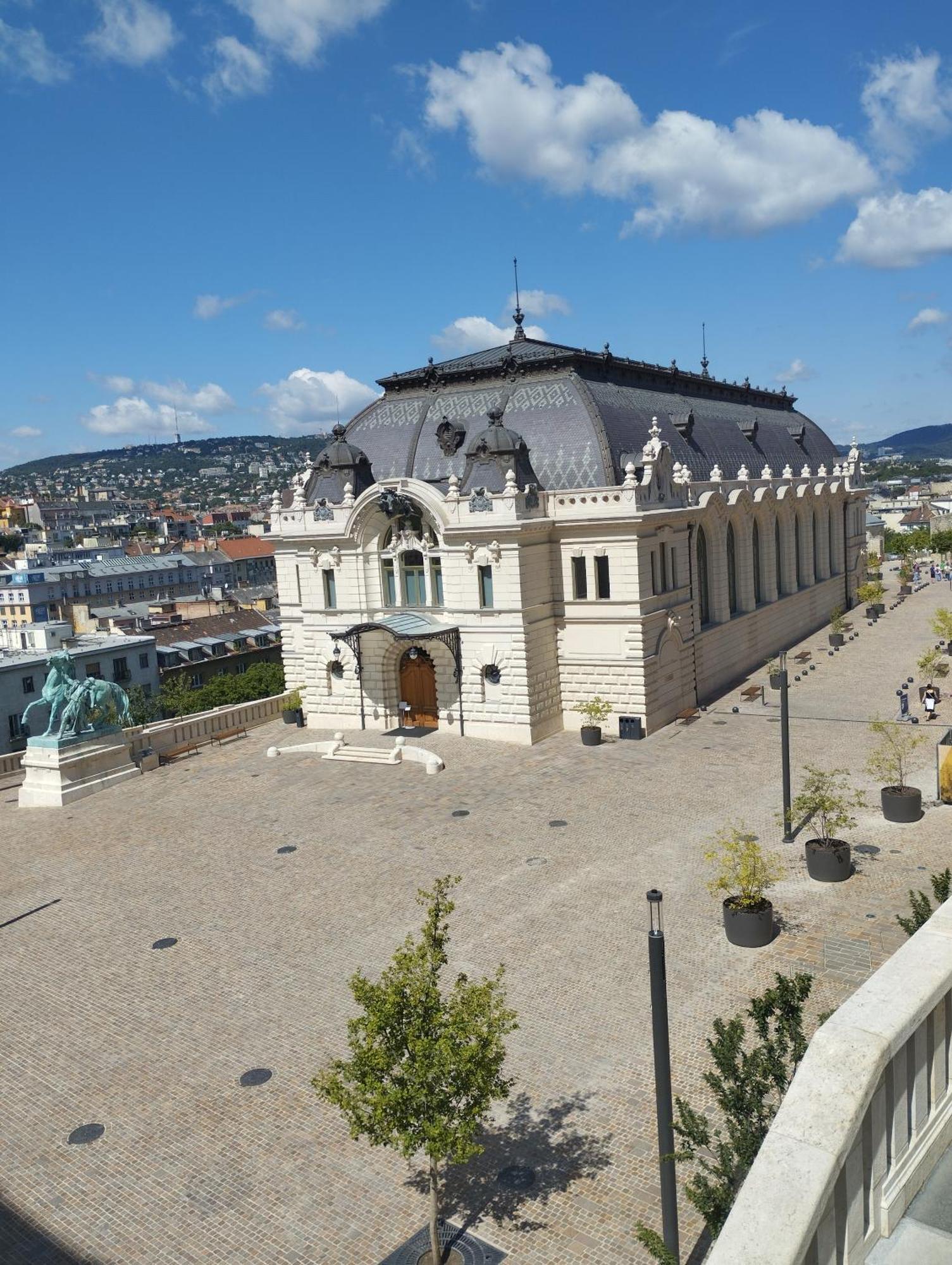 Free Parking Garage! Downtown Apartment Close To New York Cafe Budapest Extérieur photo
