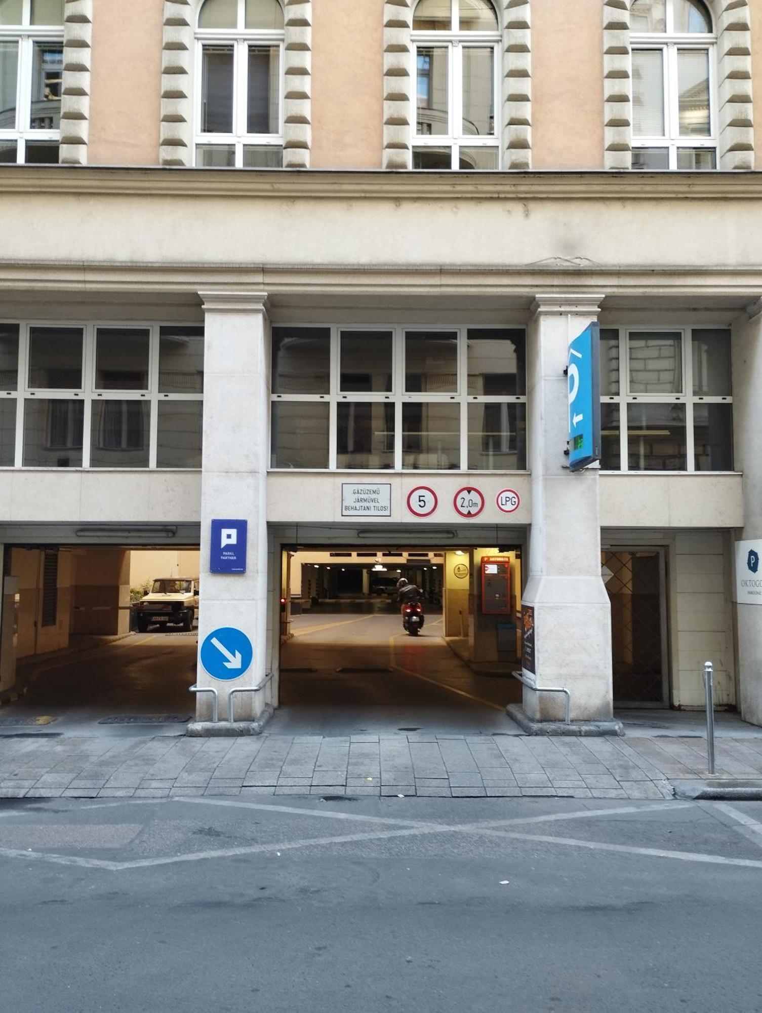 Free Parking Garage! Downtown Apartment Close To New York Cafe Budapest Extérieur photo