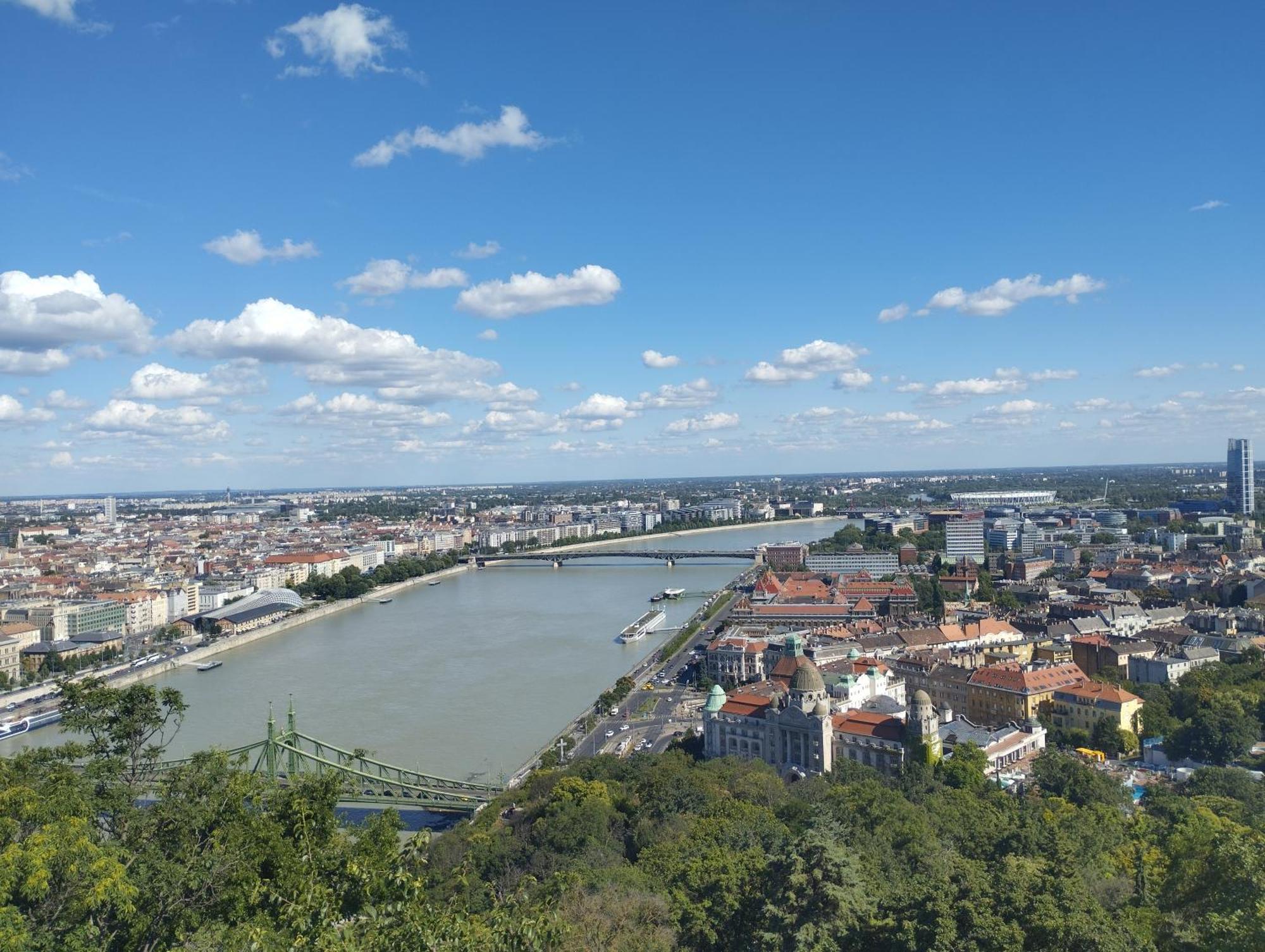 Free Parking Garage! Downtown Apartment Close To New York Cafe Budapest Extérieur photo
