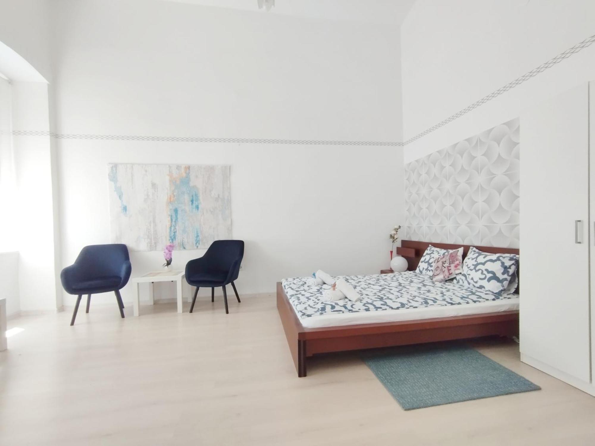 Free Parking Garage! Downtown Apartment Close To New York Cafe Budapest Extérieur photo